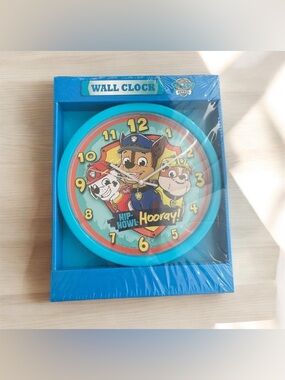 NEW Nickelodeon Paw Patrol Hip Howl Hooray Wall Clock Chase Rubble Marshall